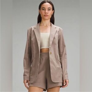 NWT Lululemon Relaxed Fit Twill Blazer Taupe Sz Medium